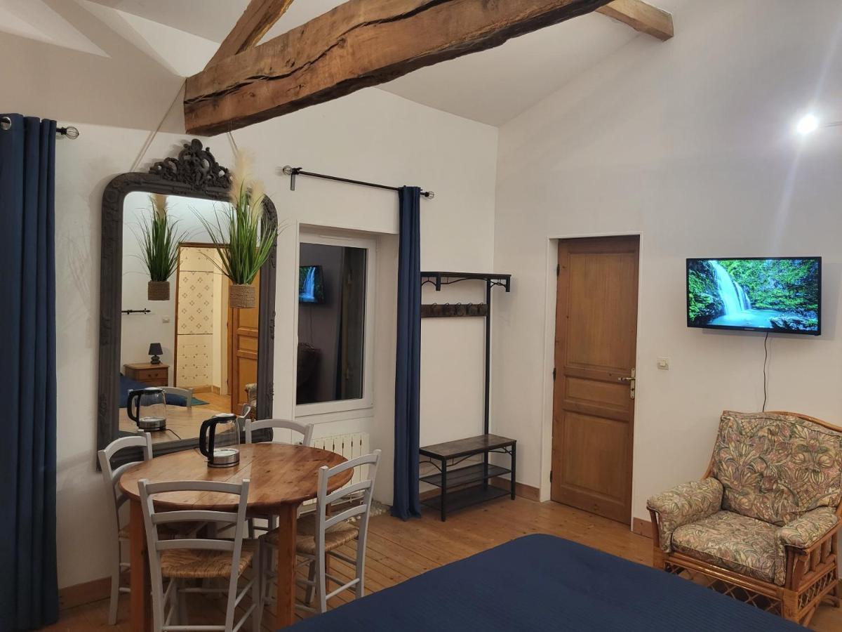 Bed and Breakfast Domaine De La Sarrotte Saugon Екстер'єр фото