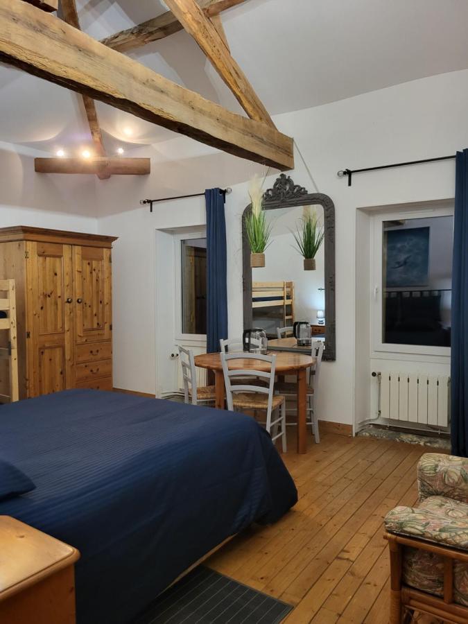 Bed and Breakfast Domaine De La Sarrotte Saugon Екстер'єр фото