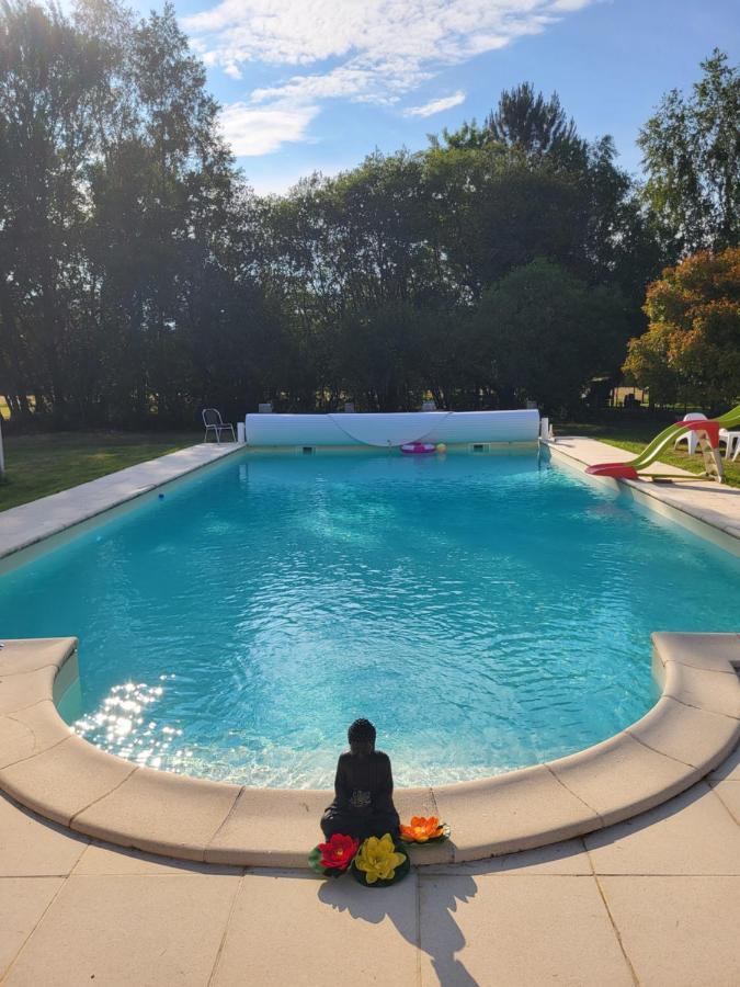Bed and Breakfast Domaine De La Sarrotte Saugon Екстер'єр фото