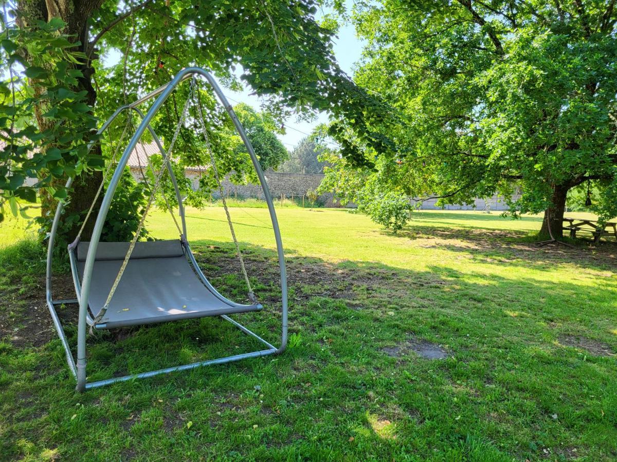 Bed and Breakfast Domaine De La Sarrotte Saugon Екстер'єр фото