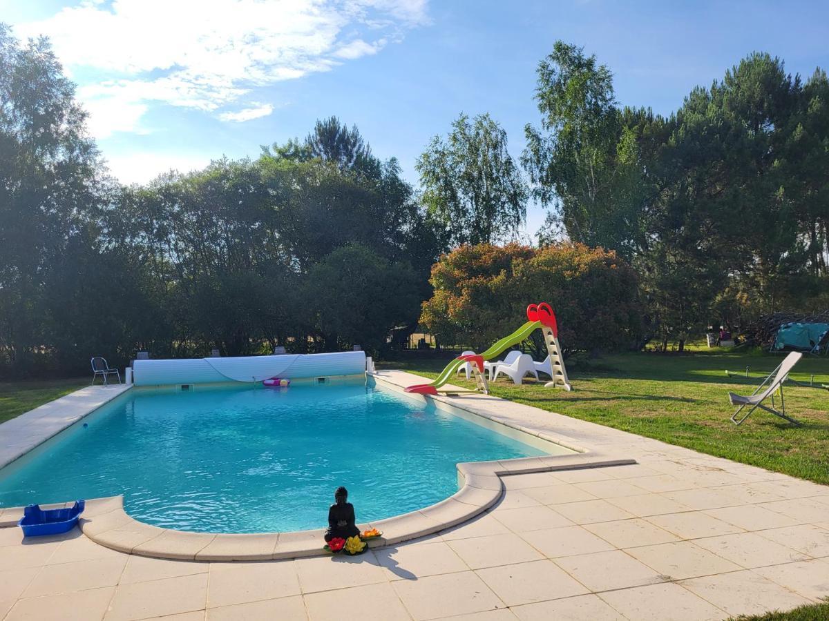 Bed and Breakfast Domaine De La Sarrotte Saugon Екстер'єр фото