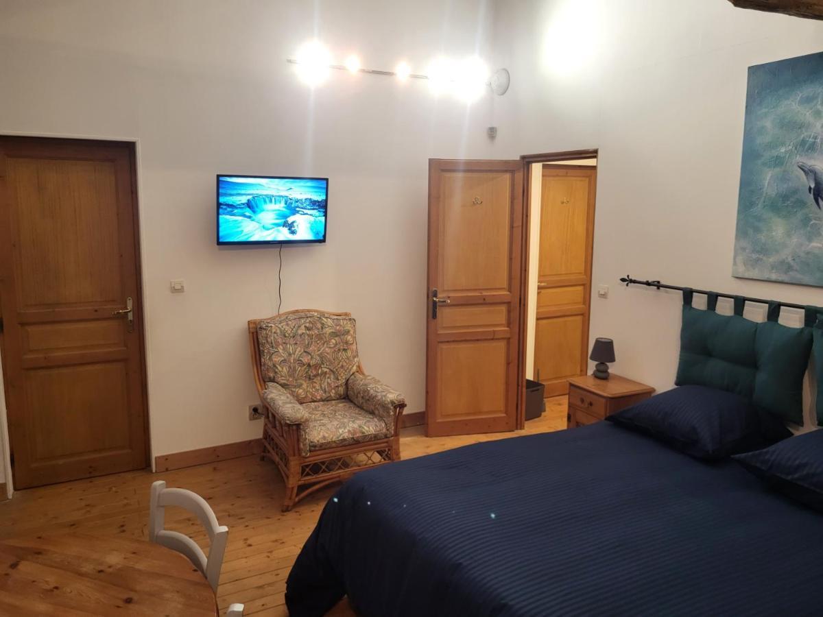Bed and Breakfast Domaine De La Sarrotte Saugon Екстер'єр фото