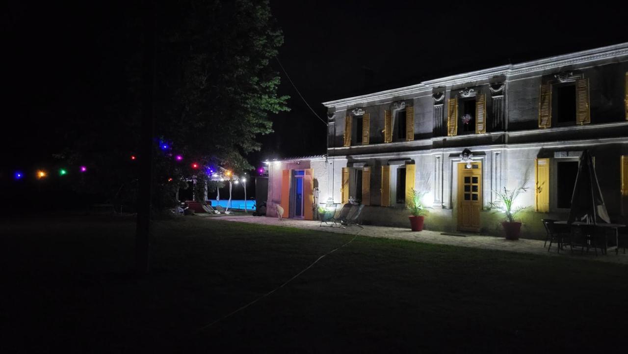 Bed and Breakfast Domaine De La Sarrotte Saugon Екстер'єр фото