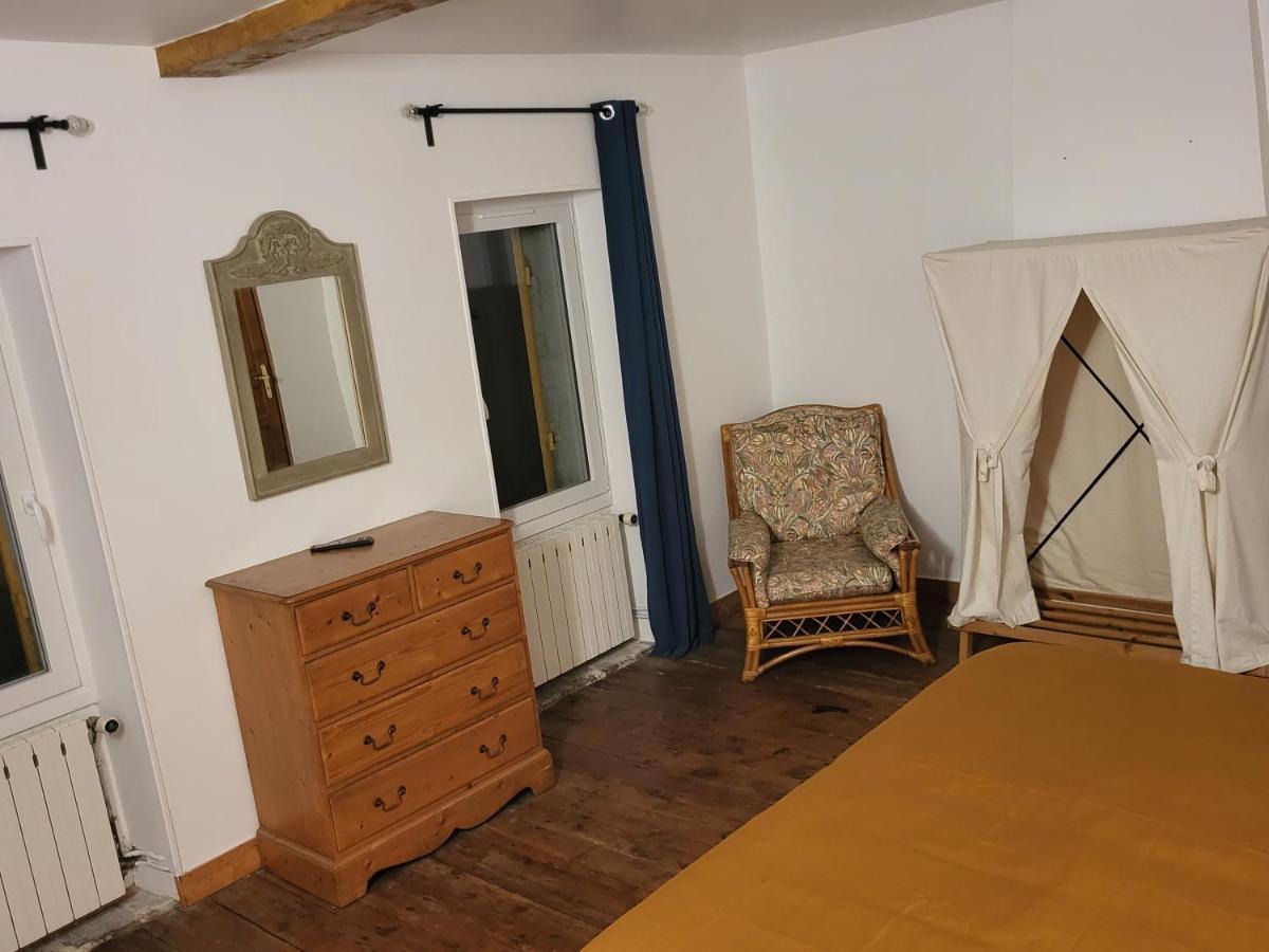 Bed and Breakfast Domaine De La Sarrotte Saugon Екстер'єр фото