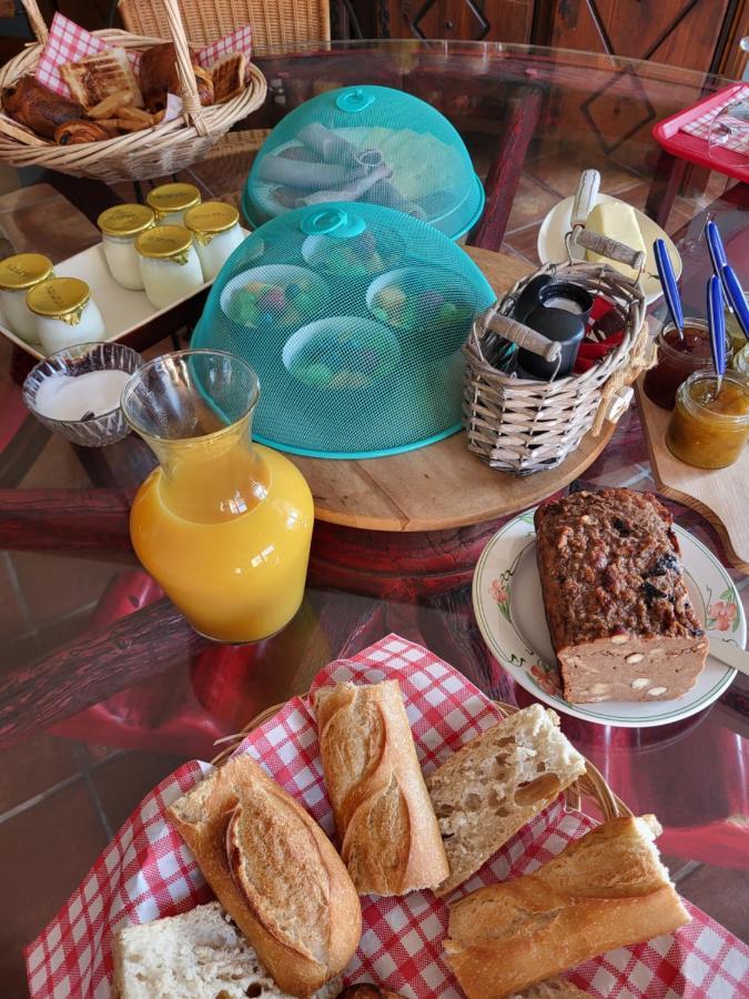 Bed and Breakfast Domaine De La Sarrotte Saugon Екстер'єр фото